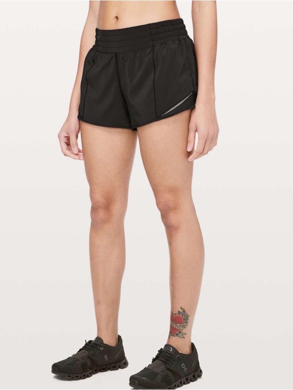 Lululemon Hotty Hot Short High-Rise 2.5"